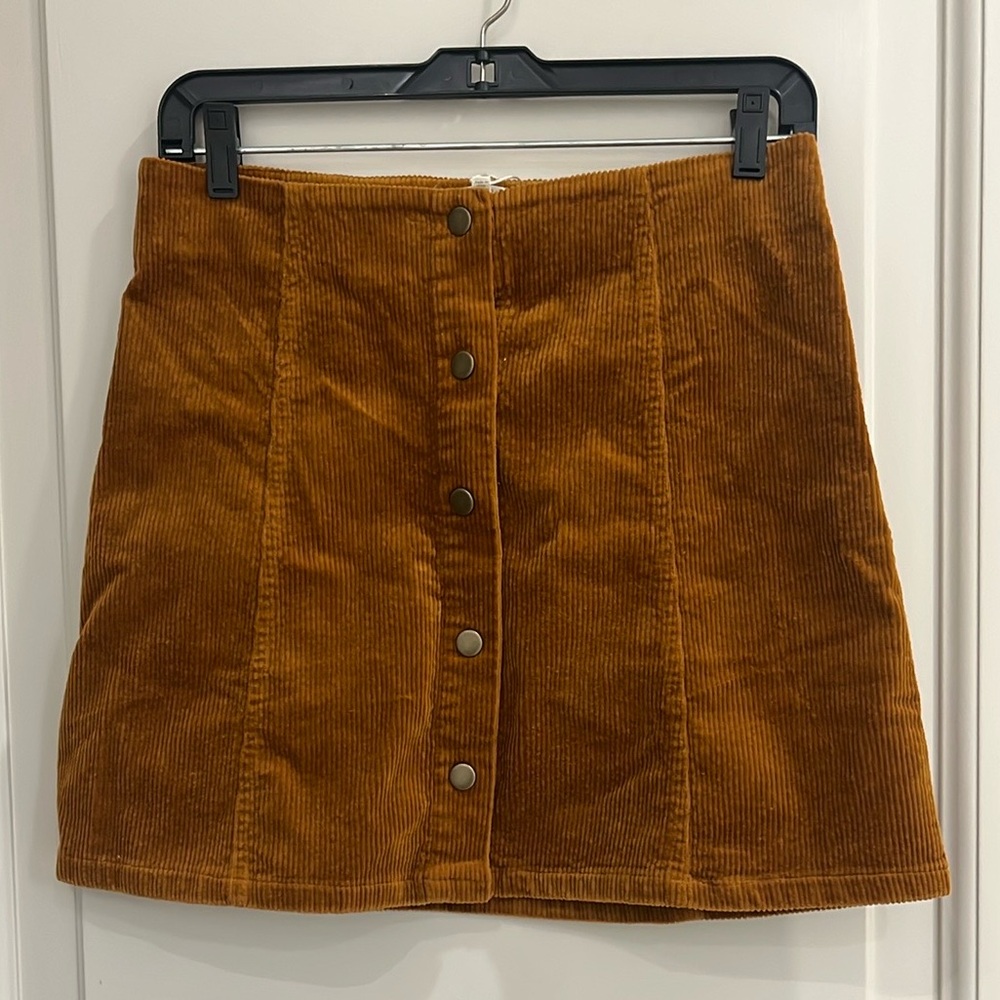 Corduroy Button-Front Skirt in Tan / Cinnamon